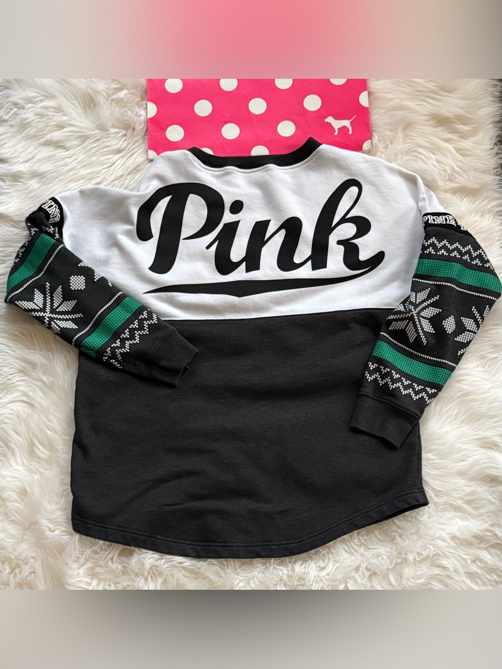 PINK Victoria's Secret snowflake sweatshirt Pullover